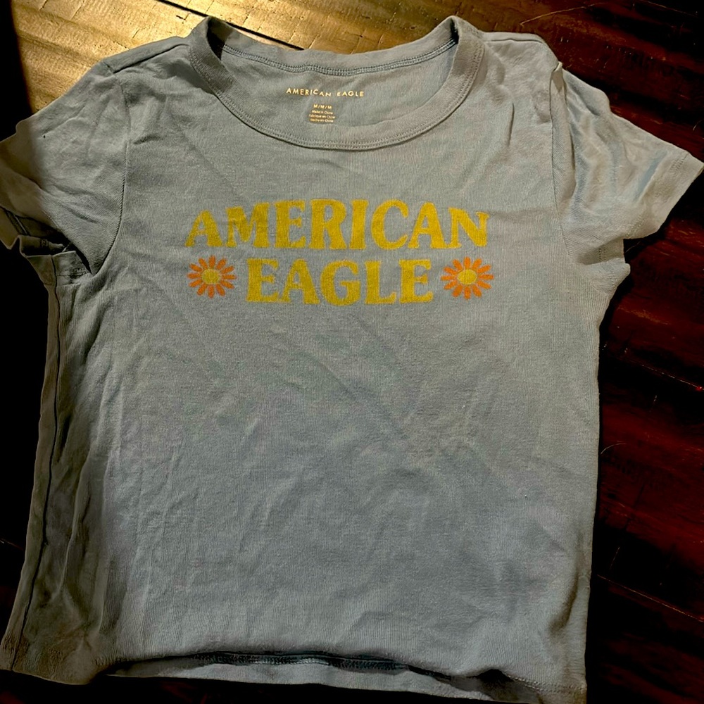 American eagle baby tee 🤍 🌸